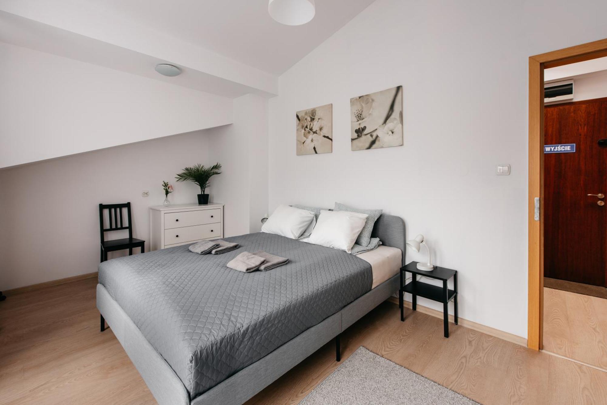 Fully-Furnished Apartment With Air Conditioning For Families, Cracow Old Town Cracovia Esterno foto
