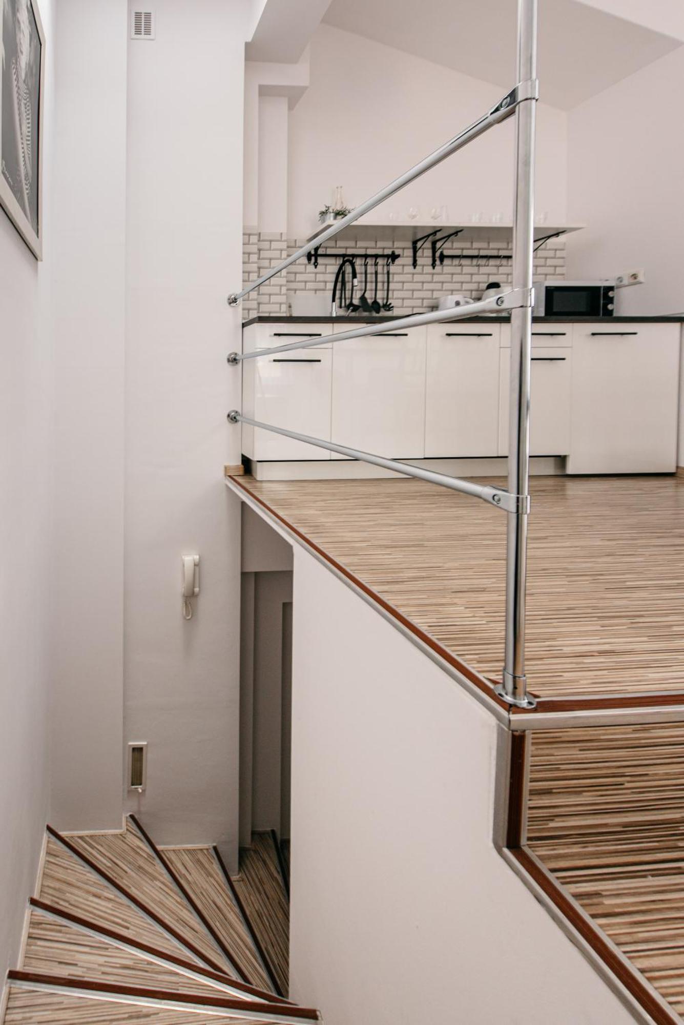 Fully-Furnished Apartment With Air Conditioning For Families, Cracow Old Town Cracovia Esterno foto