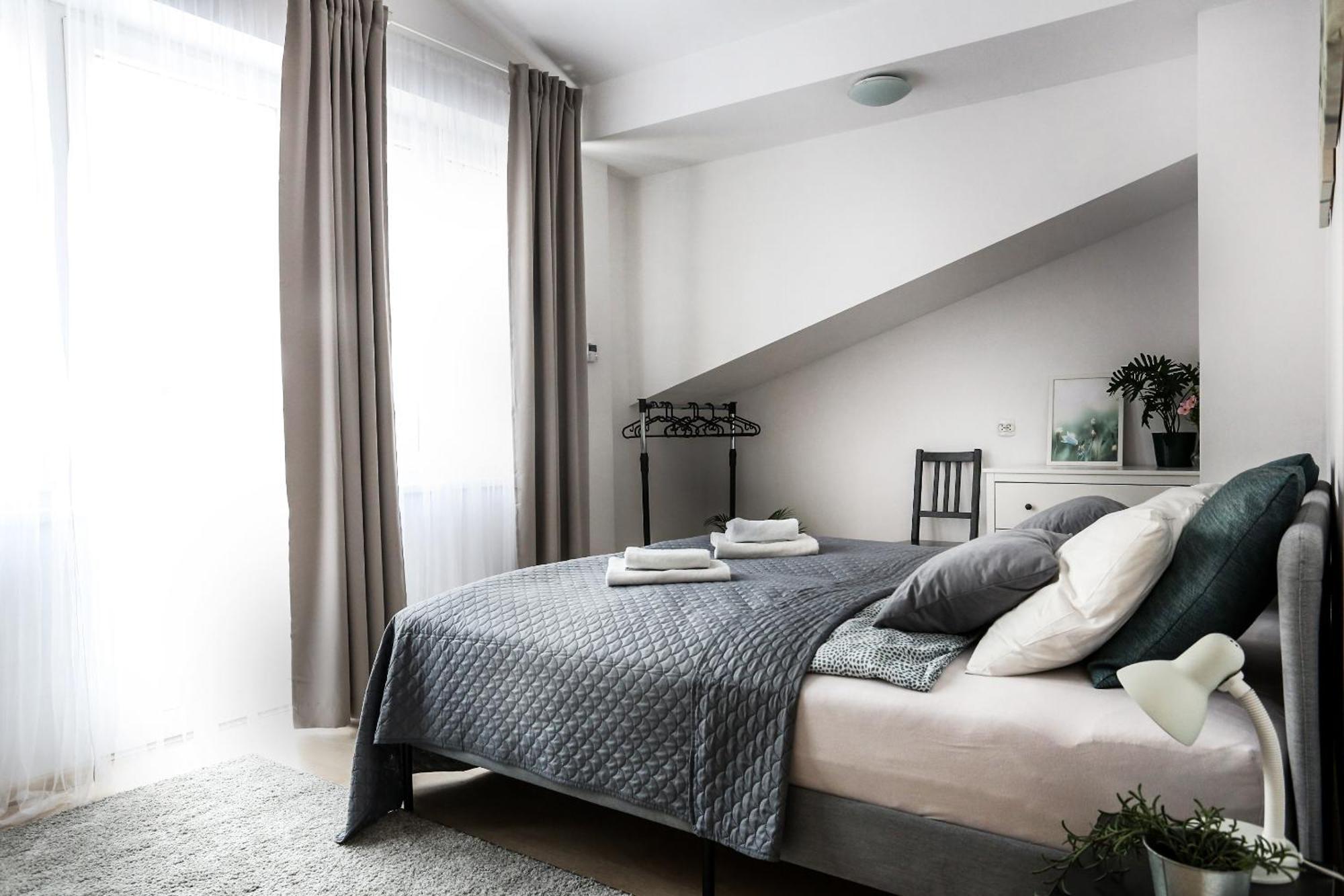 Fully-Furnished Apartment With Air Conditioning For Families, Cracow Old Town Cracovia Esterno foto