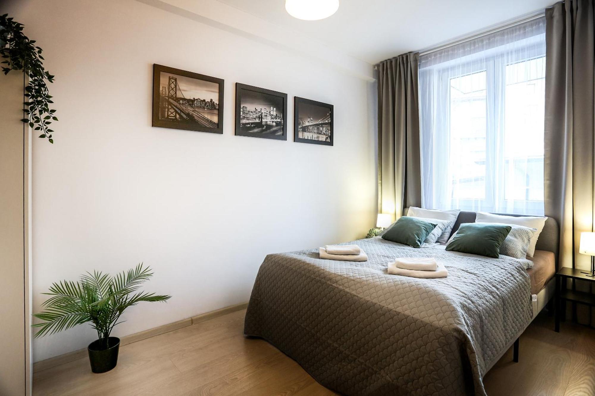 Fully-Furnished Apartment With Air Conditioning For Families, Cracow Old Town Cracovia Esterno foto